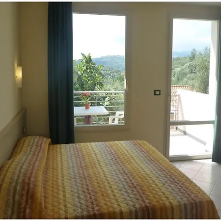 Apartment For 5 People In