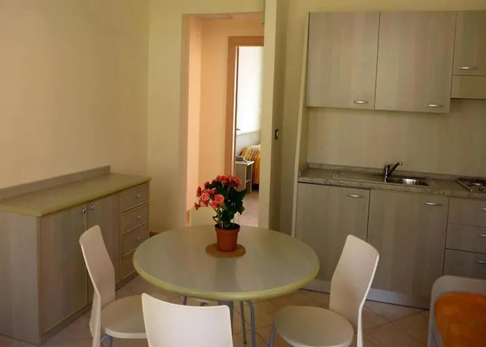 Fuer 5 Personen In Imperia
